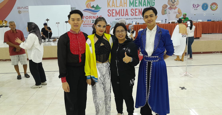Atlet Kelas Dunia Turun Di Ajang Fornas NTB Para atlet Line Dance dunia asal Kalimantan Timur. Foto : Ist