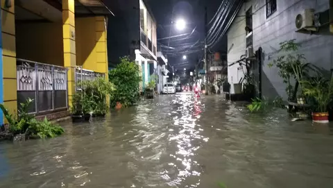 Dilanda Hujan Deras, Perum Kunciran Indah Kebanjiran Perumahan di daerah Kunciran dilanda Banjir. Foto : Ist