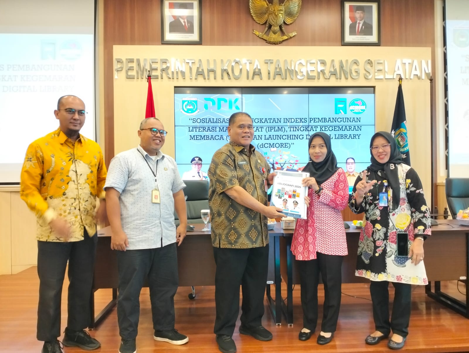 DPK Tangsel Gelar Sosialisasi IPLM dan Launching Digital Library Sosialisasi peningkatan Indeks Pembangunan Literasi Masyarakat (IPLM) dan Launching Digital Library (d'CMORE) yang berlangsung di Ruang Blandongan,Puspemkot Tangsel,Kamis (10/7). (tangselpos.id/irm)