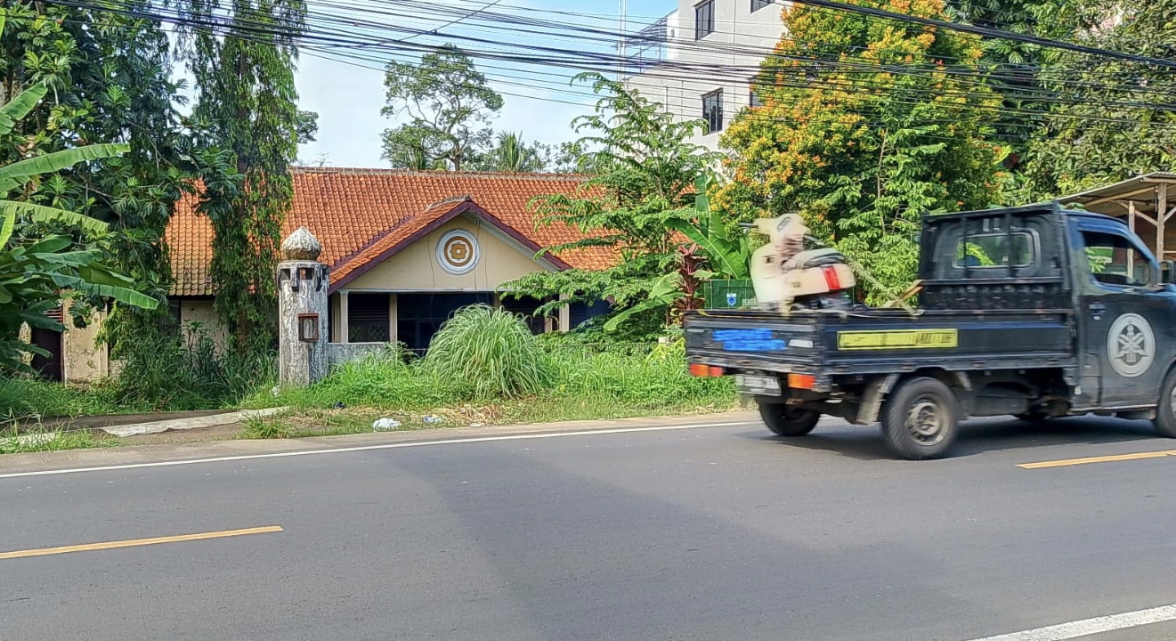 Eks Kantor Distamben Terbengkalai & Horor Suasana Eks Kantor Distamben Kabupaten Pandeglang, terlihat kumuh akibat dibiarkan atau tidak dirawat