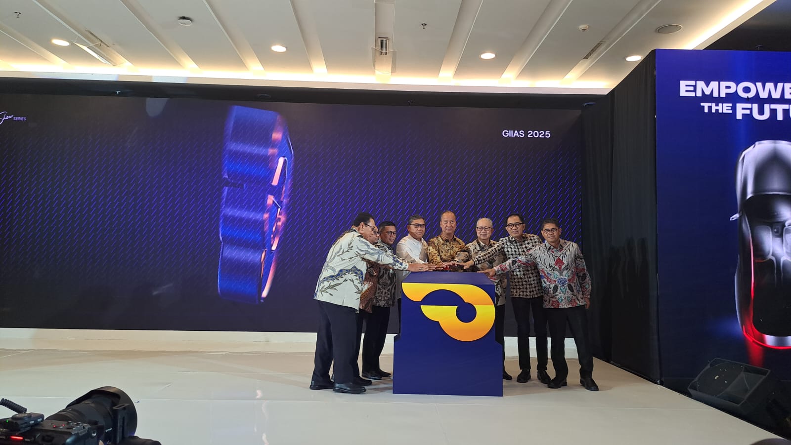 Pameran otomotif terbesar di Indonesia, GAIKINDO Indonesia International Auto Show (GIIAS) 2025, resmi dibuka pada Kamis (24/7) dan akan berlangsung hingga 4 Agustus 2025 di ICE BSD, Kabupaten Tangerang.