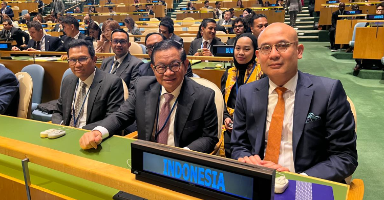 Gubernur Pramono Hadiri Forum Politik Tingkat Tinggi di PBB Gubernur Jakarta Pramono Anung ketika menghadiri acara High Level Political Forum (HLPF) di markas besar PBB, New York, pada Senin (14/7/2025). Foto : Ist