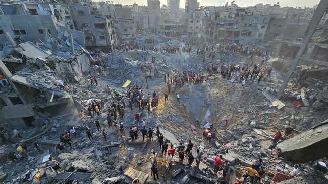 Korban Tewas Di Palestina Capai 57 Ribu, Sekjen PBB: Gaza Kritis Kerusakan wilayah Palestina akibat di bom Israel. Foto : Ist