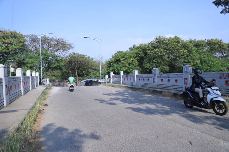 Salah satu ruas jalan di Kota Tangerang yang telah diperbaiki oleh Pemerintah Kota (Pemkot) Tangerang sehingga jalannya menjadi mulus.