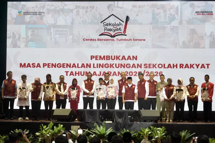 Pidato Prabowo Di Sekolah Rakyat, Kalau Bapaknya Pemulung Anaknya Nggak Boleh Jadi Pemulung Pembukaan Sekolah Rakyat di Cibinong, Bogor oleh Menko Muhaimin Iskandar. Foto : Ist