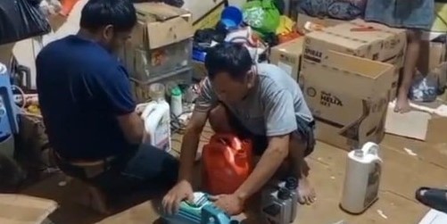Polisi Bongkar Sindikat Penjual Oli Palsu di Jakbar, Dijual ke Tangerang Foto : Ist