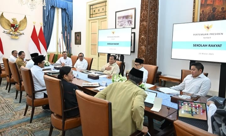 Prabowo Siap Resmikan 100 Sekolah Rakyat Rapat Sekolah Rakyat dipimpin Presiden Prabowo. Foto : Ist