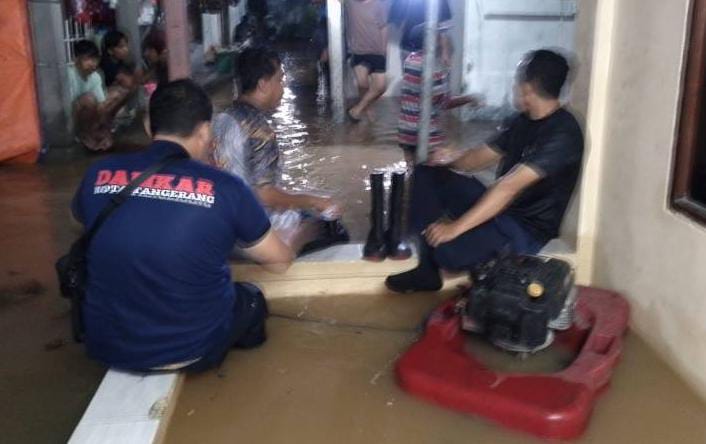 Sejumlah Titik Banjir di Tangerang Sudah Mulai Surut sejak Pagi Tadi Foto : Ist