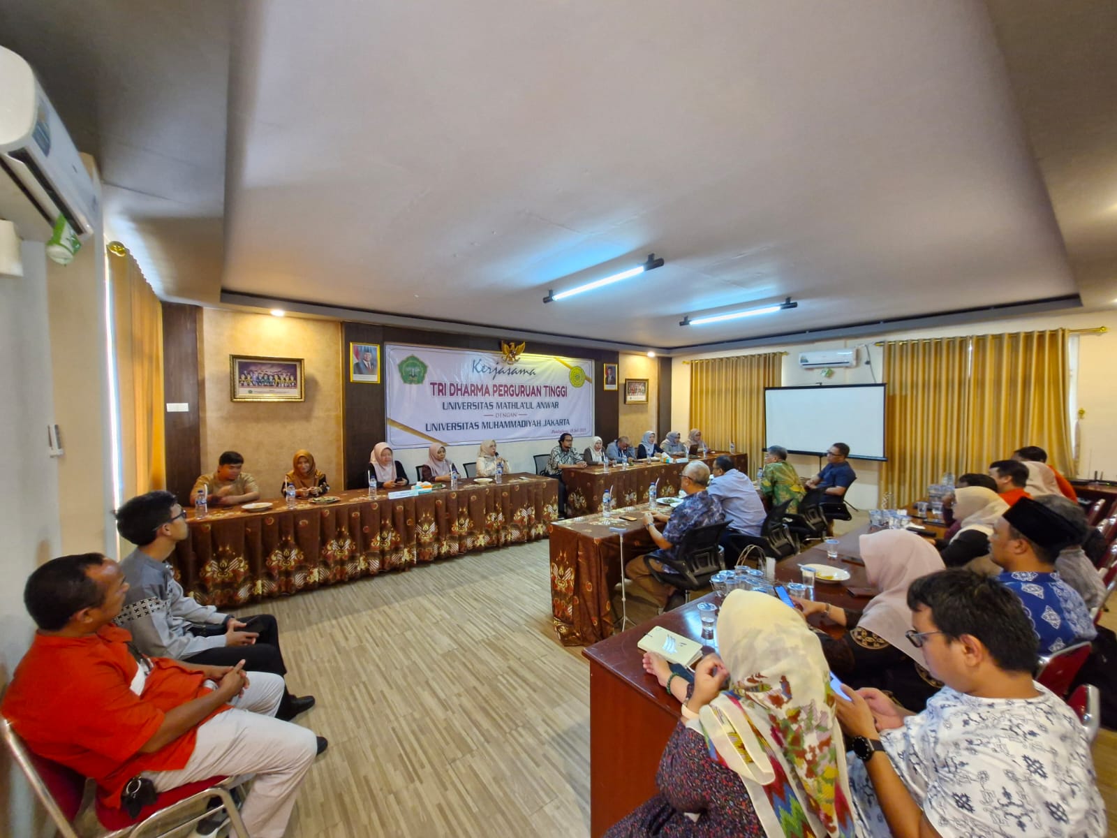 Acara penandatangan MoU di Gedung Rektorat Kampus UNMA Banten, Pandeglang, Jumat (18/7/2025).(Istimewa)