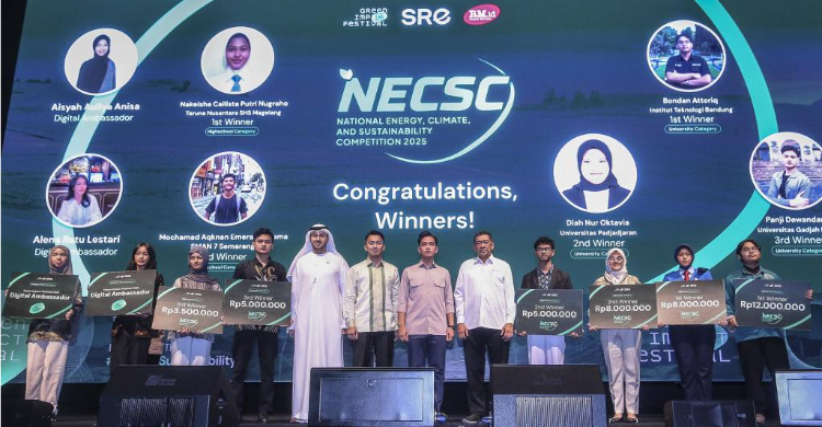 Wapres Gibran Happy, Banyak Anak Muda Peduli Lingkungan Wapres Gibran dalam acara Green Impact Festival 2025, di Djakarta Theater, Jakarta Pusat, Foto : RMKamis (24//7/2025). Foto : RM
