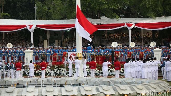 Pengibaran Bendera. Foto : Ist