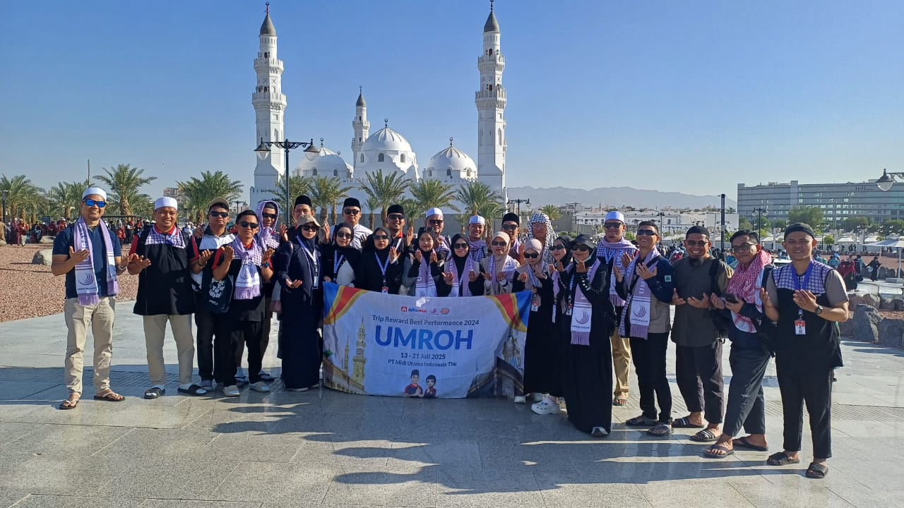 Alfamidi Berangkatkan Puluhan Karyawan Terbaik ke Tanah Suci dalam Program Reward Umrah 2025 Alfamidi berangkatkan puluhan karyawan Terbaik ke Tanah Suci dalam program reward Umrah 2025. (Ist)