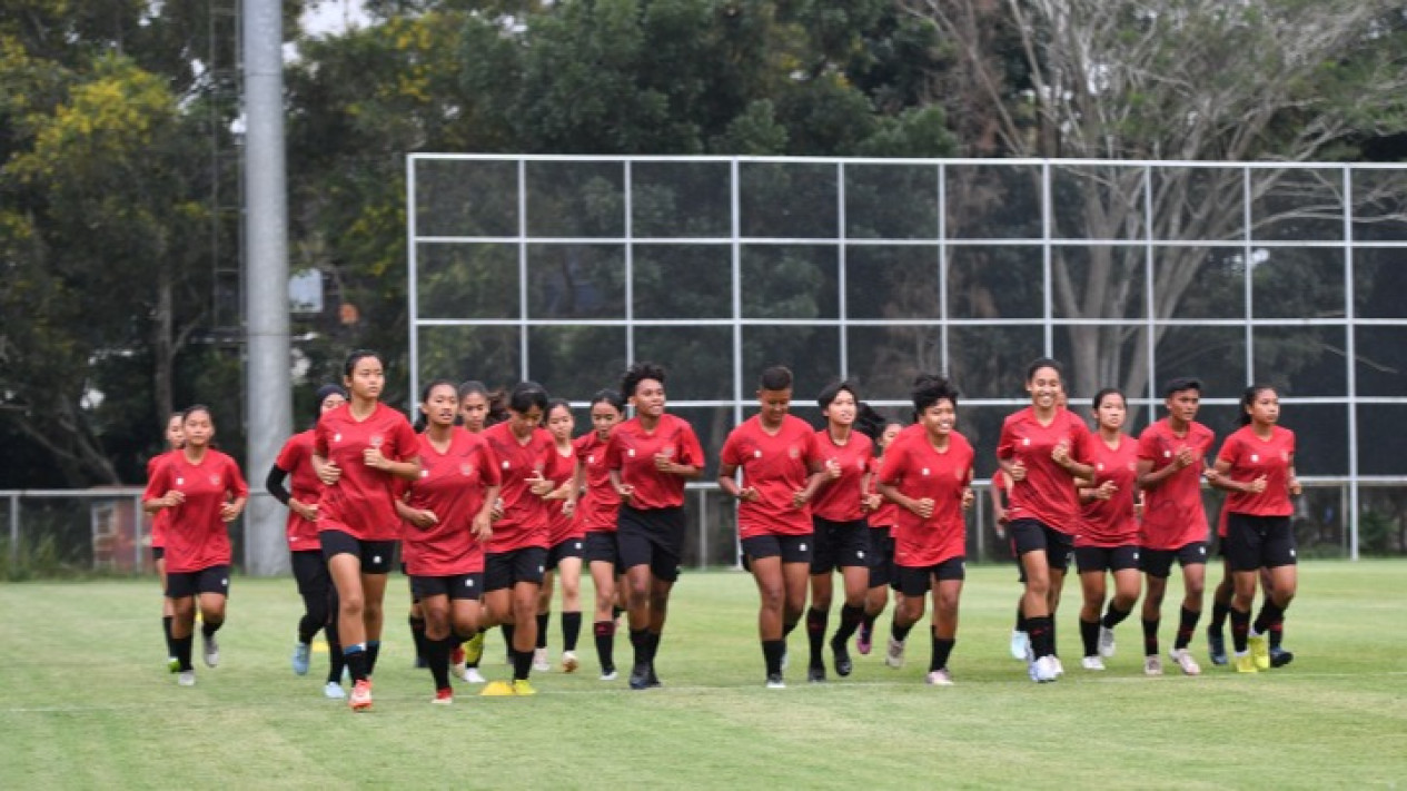 Sesi latihan skuad Timnas Putri Indonesia. Foto : Ist