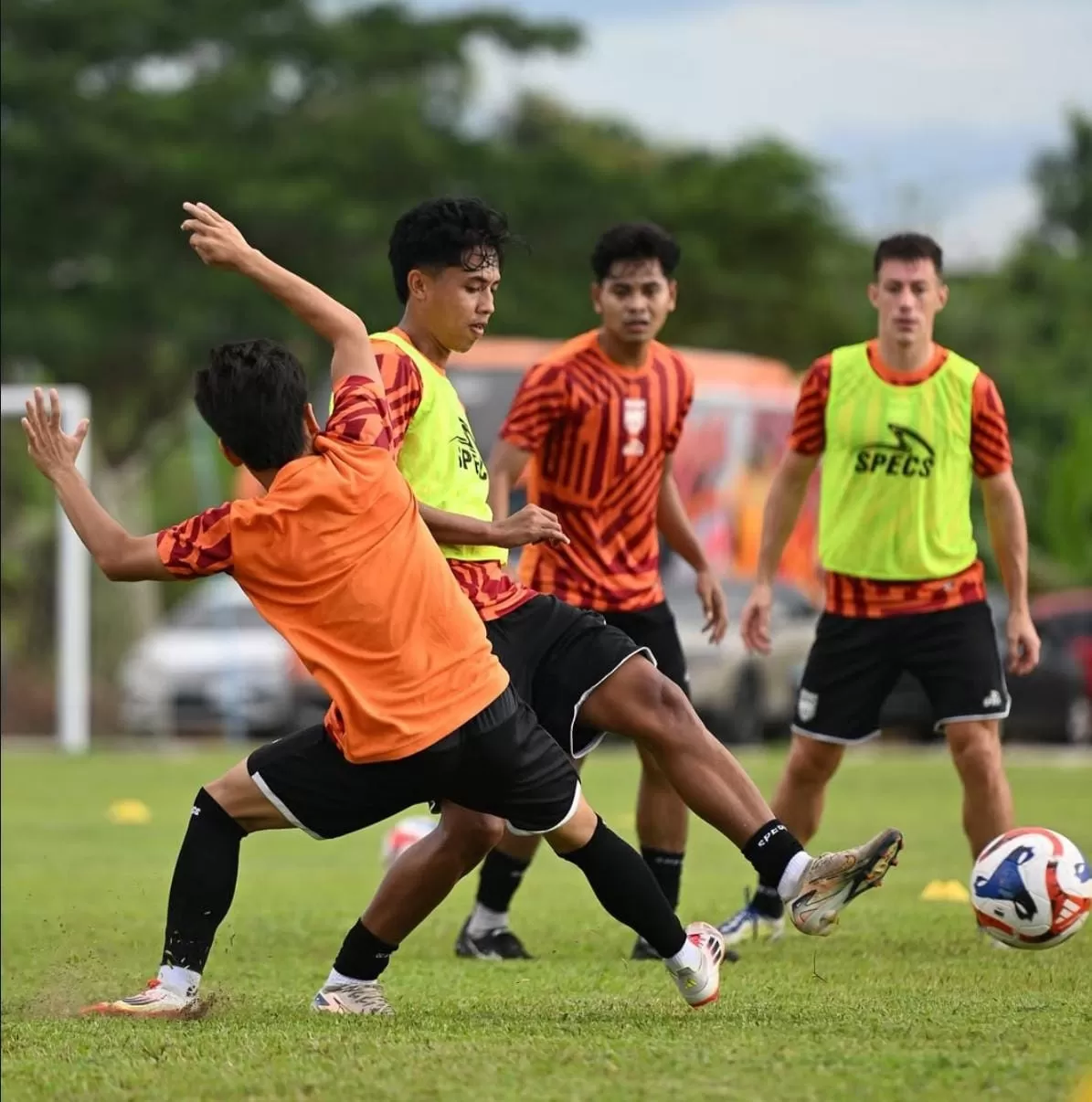 Sesi latihan Skuad Borneo FC. Foto : Ist