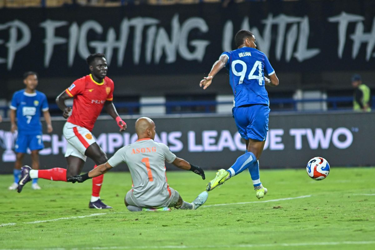 Laga Persib vs Persijap di Jepara. Foto : Ist