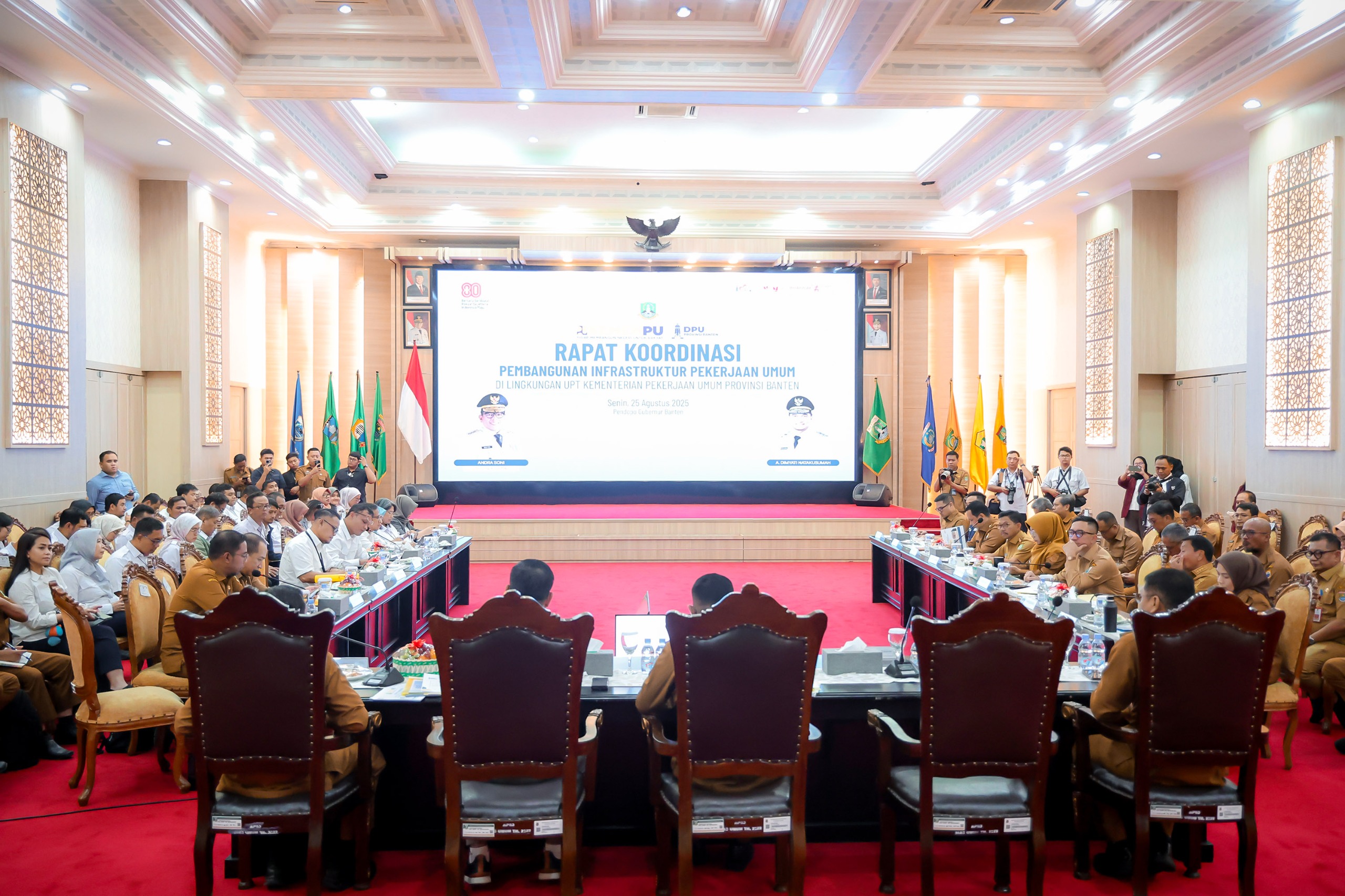 Bupati dan Wali Kota Usulkan Sejumlah Pembangunan ke Pemerintah Pusat Suasana Rapat Koordinasi Pembangunan Infrastruktur Pekerjaan Umum di Lingkungan UPT Kementerian Pekerjaan Umum Provinsi Banten, di Pendopo Gubernur Banten, KP3B Curug, Kota Serang, Senin (25/8/2025).(Istimewa)