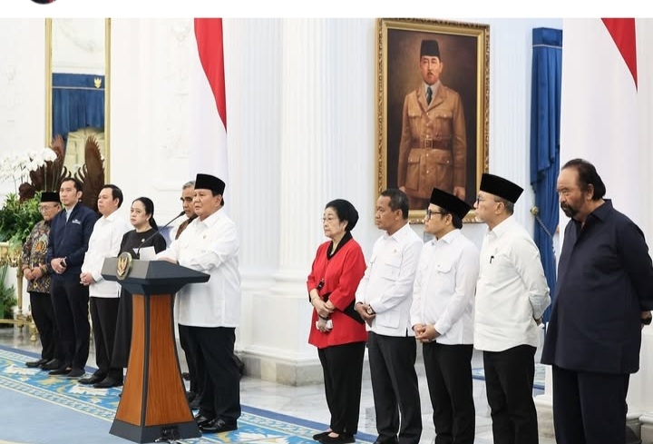 DPR Bakal Cabut Tunjangan dan Tunda Kunjungan Luar Negeri Presiden Prabowo bersama Ketum Parpol di Istana Negara pada Minggu (31/8). Foto : Ist