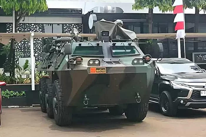 Tampak Panser Anoa milik TNI terparkir di Kantor Kejagung. Foto :