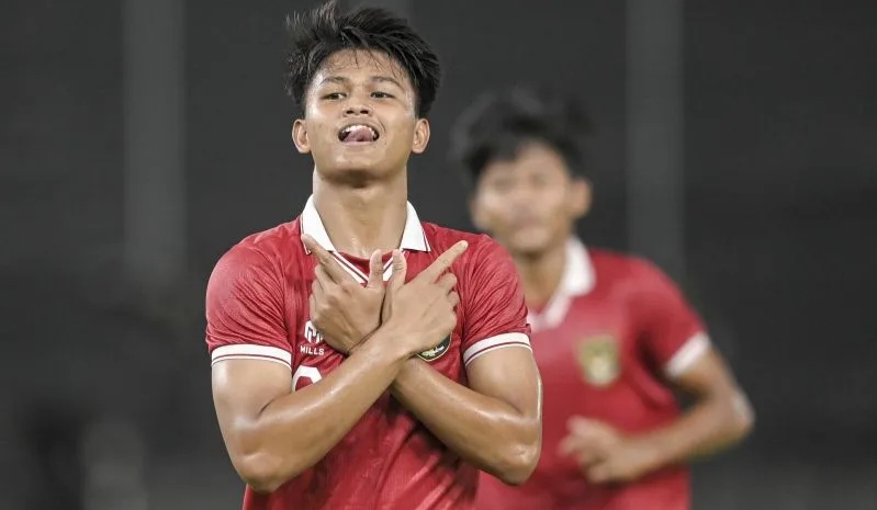 Hokky Caraka Resmi Dipinang Persita Hokky Caraka resmi merumput bersama Persita di Liga 1 2024/25.