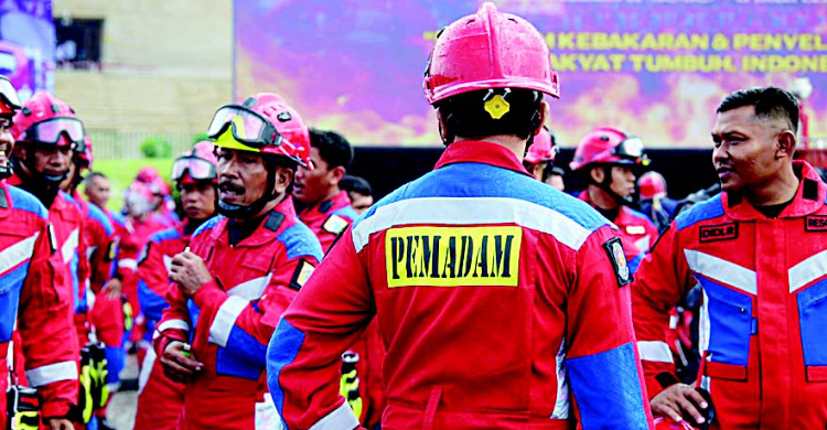 Jakarta Butuh 1.000 Petugas Damkar, Ikuti Pendaftaran Via Online Mulai 12 Agustus Petugas Damkar. Foto : Ist