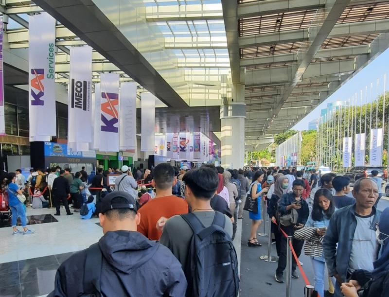 KAI Expo 2025 Digelar Masyarakat Berburu Tiket Murah Pameran KAI Expo. Foto : Ist