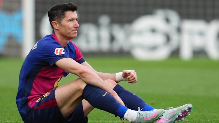 Lewandowski Merasa Aneh Nggak Dapat Ballon d’Or Pesepakbola asal Polandia Robert Lewandowski. Foto : Ist