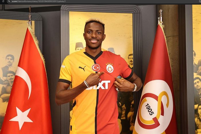Osimhen Pemain Termahan Di Turki Victor Osimhen pemain anyar di Galatasaray. Foto : Ist
