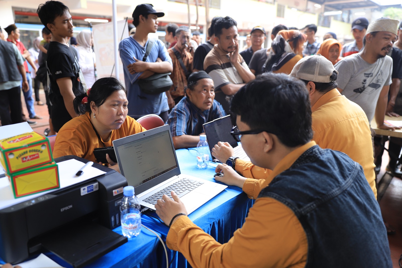 Pedagang Pasar Anyar Antusias Manfaatkan Layanan NIB Merdeka Ist.