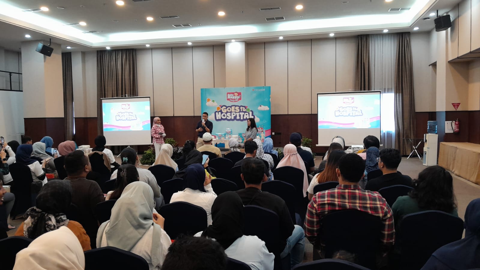 Suasana health talk dan juga prenatal yoga di Aula Krakatau Gedung Annex RSPB. Foto : Dok RSPB