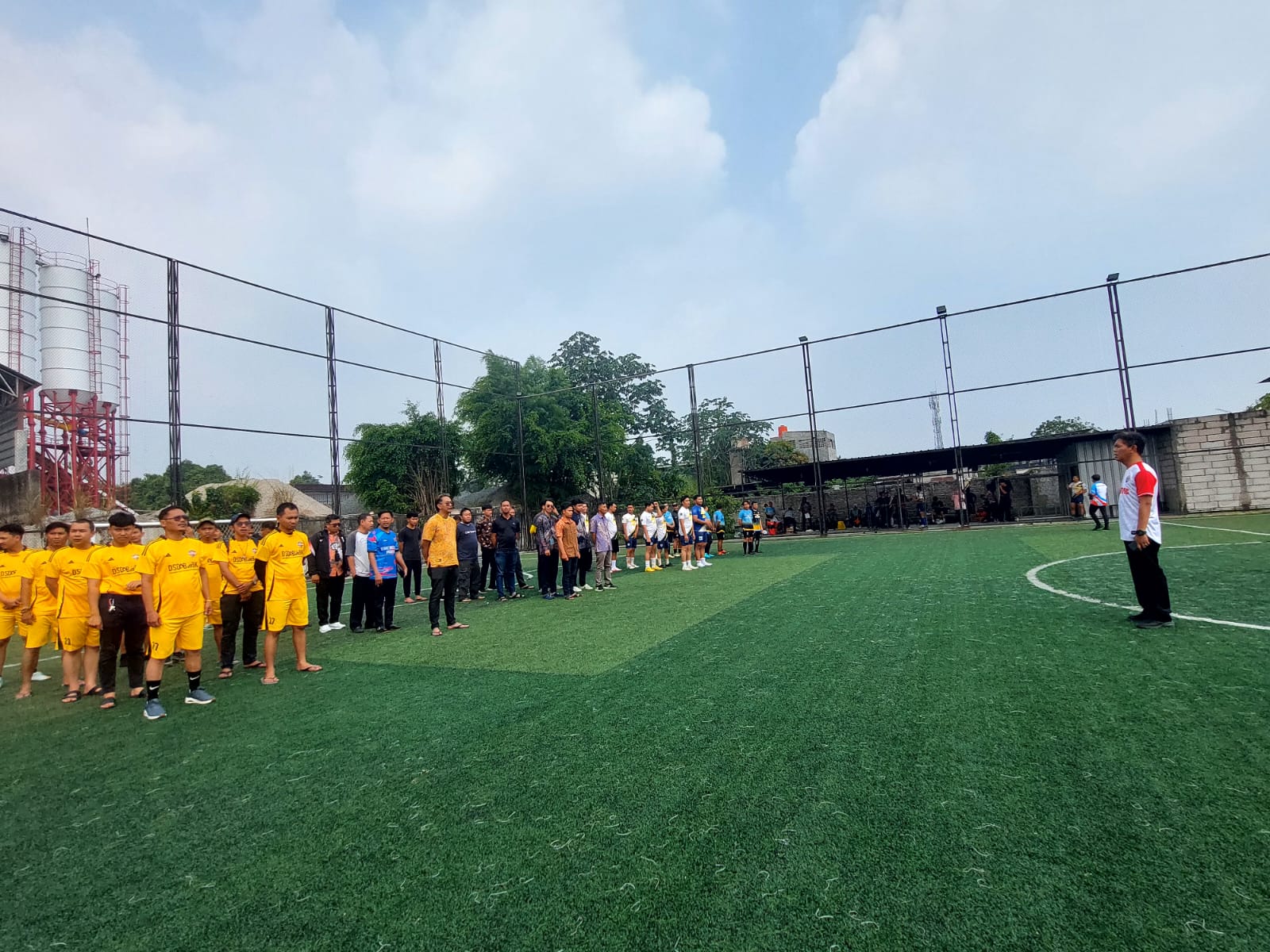 Perlombaan mini soccer yang diikuti oleh lima tim dari masing-masing dinas. (Ist)