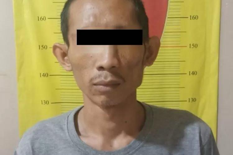 Spesalis Maling Sepatu Asal Jombang Akhirnya Diringkus elaku maling sepatu di kawasan Jombang Ciputat berhasil diamankan polisi.