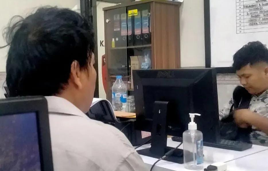 Tokoh Masyarakat Terciduk Pesta Sabu di Lebak BS tokoh masyarakat terciduk saat pesta sabu. Foto : Ist