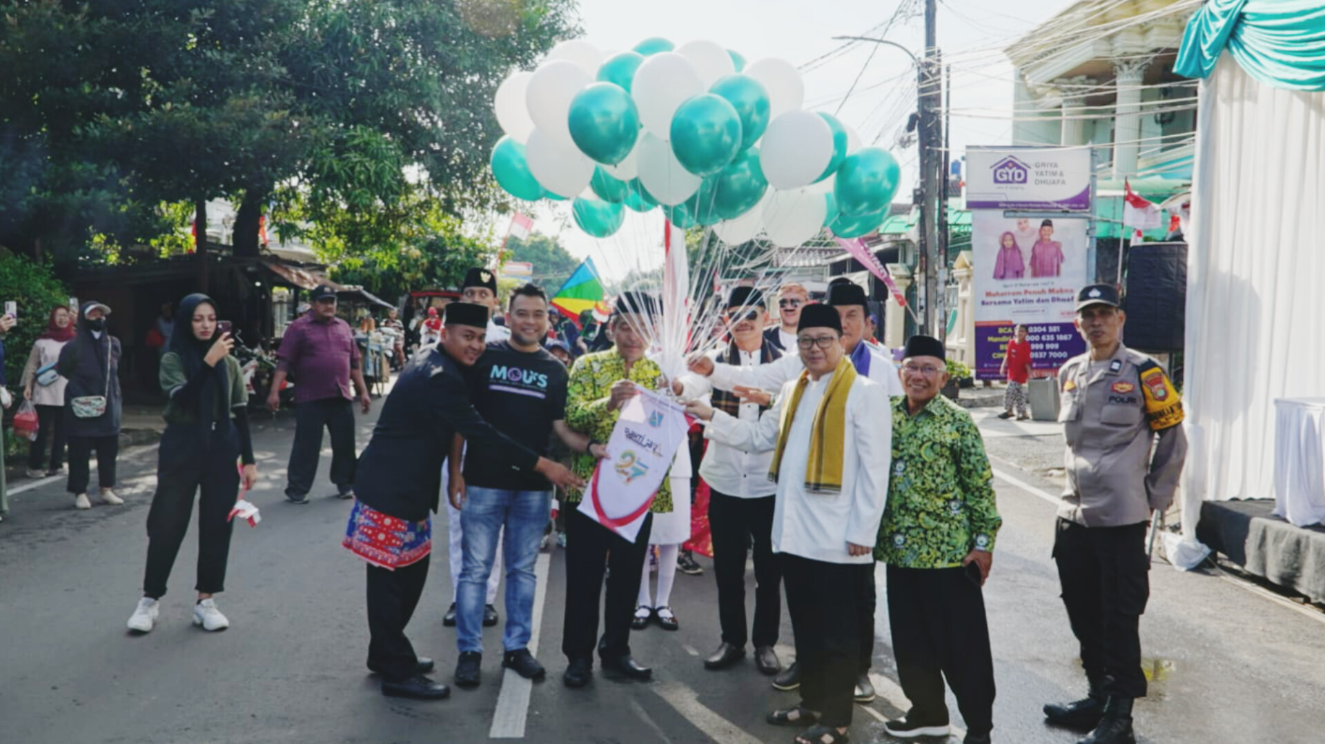 Karnaval Budaya Kelurahan Bakti Jaya, yang digelar untuk memperingati HUT ke-80 Republik Indonesia. (Ist)
