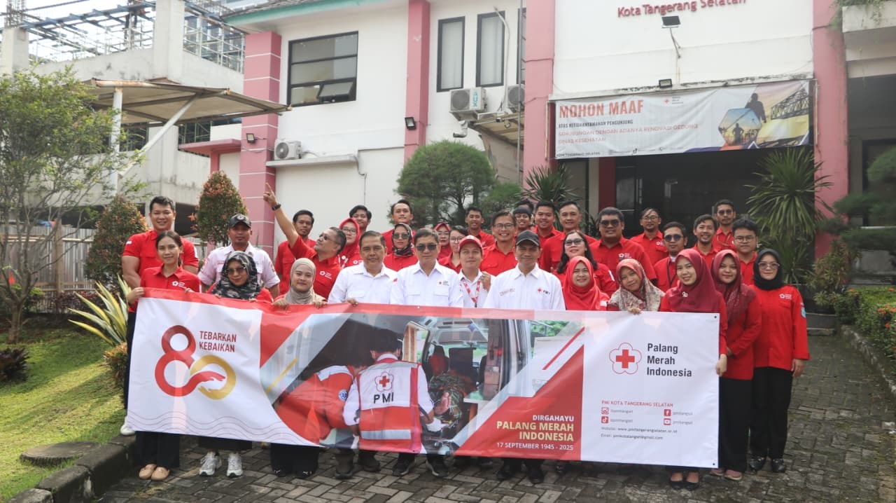 Palang Merah Indonesia (PMI) Kota Tangerang Selatan menggelar apel peringatan Hari Ulang Tahun (HUT) ke-80 PMI, Rabu (17/9).