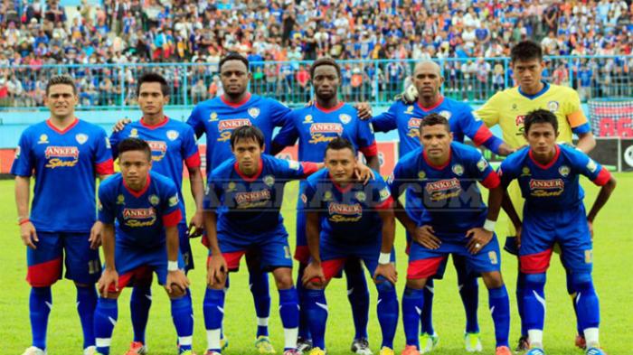 Arema Siang Redam Juara Bertahap Persib Bandung Skuad Arema FC siap bendung keganasan Juara bertahan Persib Bandung. Foto ; Ist