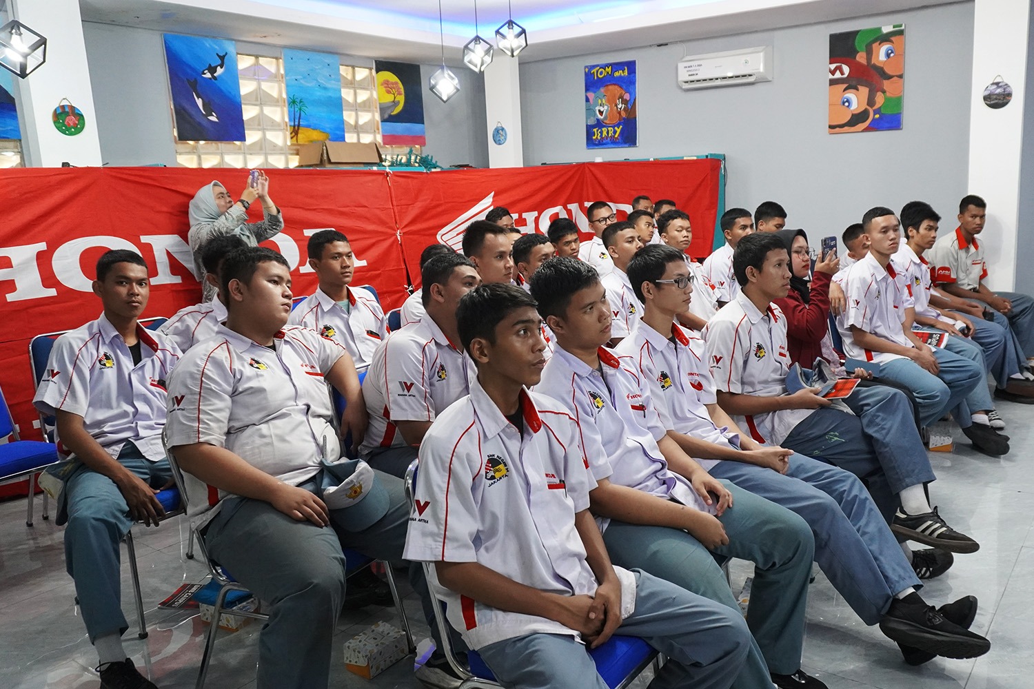Siswa SMKN 34 Jakarta diedukasi PT WMS.