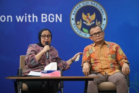 Wakil Kepala Badan Gizi Nasional (BGN), Nanik S Deyang saat konferensi pers. Foto : Ist