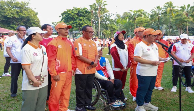 Gubernur Pramono saat Apel Akbar Atlet DKI Jakarta. Foto : Ist