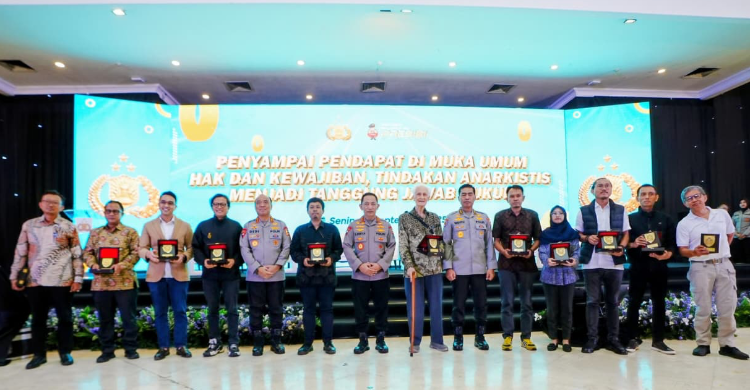 Dialog Terbuka diselenggarakan Mabes Polri. Foto : Ist