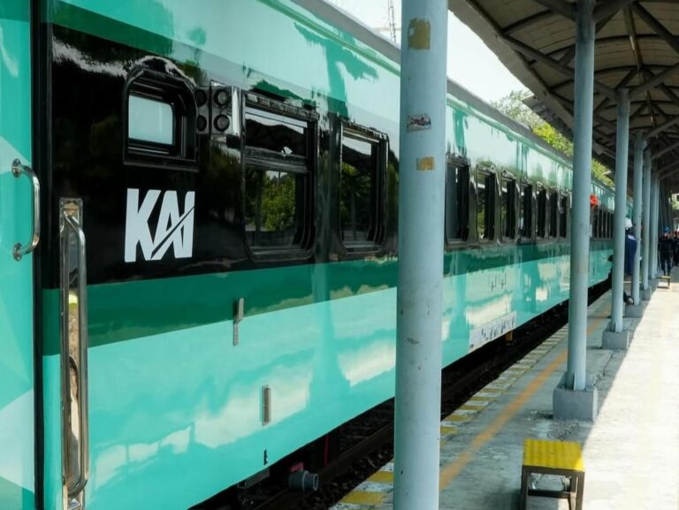 Kereta Petani Bakal Kerek Ekonomi Dan Rem Urbanisasi Gerbong kereta Sayuran. Foto : Ist