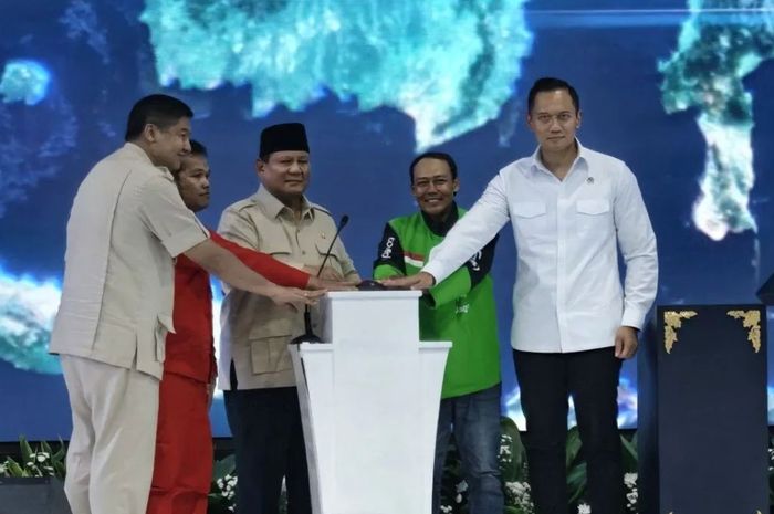 Presiden Prabowo pada acara Akad Massal 26.000 KPR FLPP dan Serah Terima Kunci Bersama Presiden RI di Cileungsi, Kabupaten Bogor, Jawa Barat. Foto : Ist