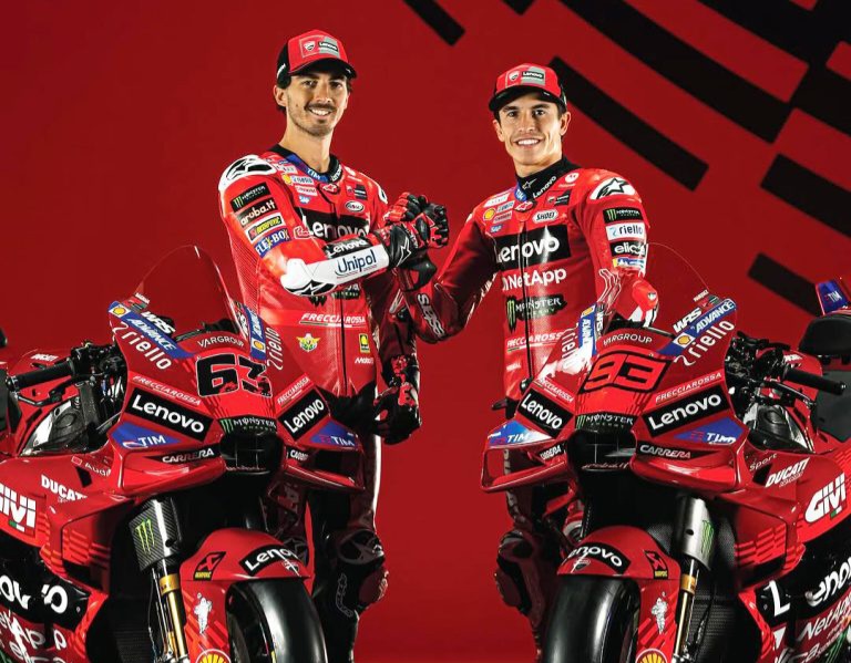 Pembalap Tim Ducati Lenovo Bagnaia (kiri) dan Marquez (kanan). Foto: Ist