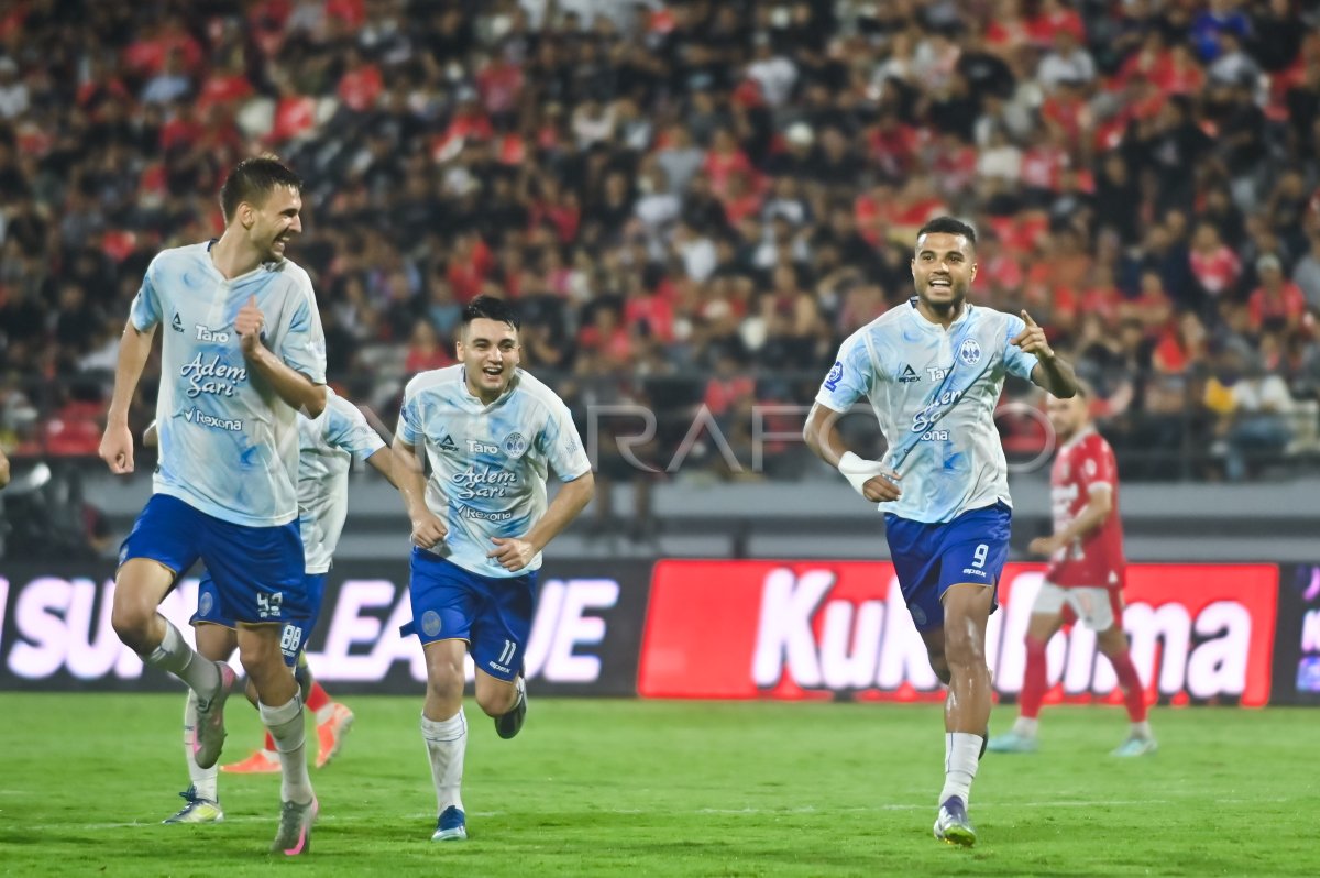 Selebrasi skuad PSIM usai menang 3-1 dari tuan rumah Bali United. Foto : Ist