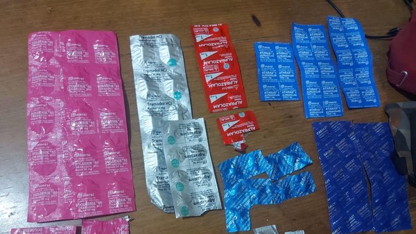 Obat terlarang yang dijual oleh AA. Foto : Ist