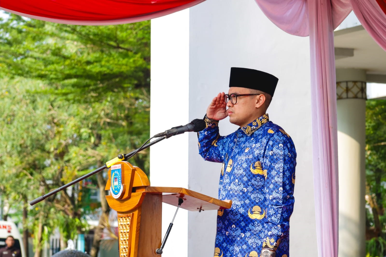 Wakil Wali Kota Tangsel, Pilar Saga Ichsan dalam upacara Hari Kesadaran dan Hari Perhubungan Nasional di Puspemkot Tangsel, Rabu (17/9)