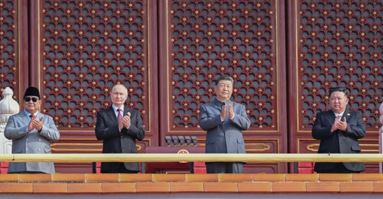 Prabowo Kunjungan ke China, Situasi Dalam Negeri Aman Presiden Prabowo hadir diacara Perayaan 80 Tahun Kemenangan Perang Perlawanan Rakyat China atas agresi Jepang (Victory Day). Foto : Ist