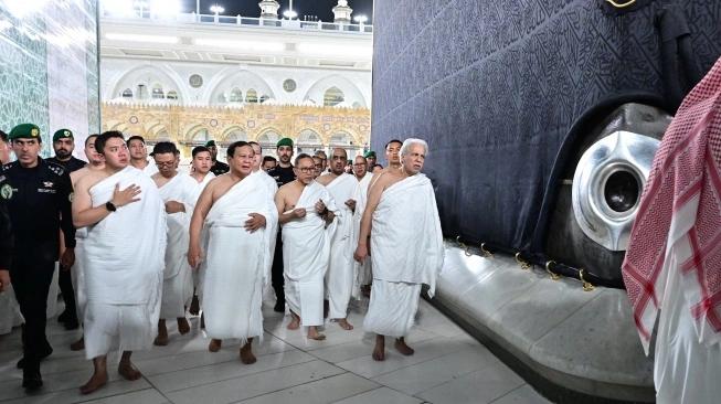 Prabowo Perintahkan Percepat Pembangunan Kampung Haji Indonesia Di Makkah Presiden Prabowo saat menunaikan Umrah. Foto : Ist