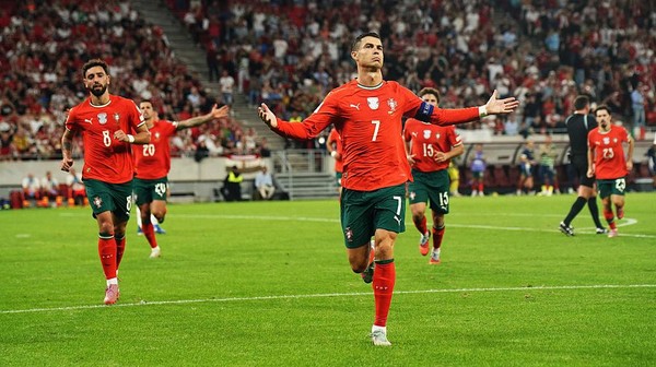 Ronaldo Antarkan Portugal Tundukkan Hungaria Lewat Drama 5 Gol Selebrasi skuad Portugal. Foto : Ist