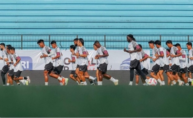 Sesi latihan skuad Persita Tangerang. Foto : Ist