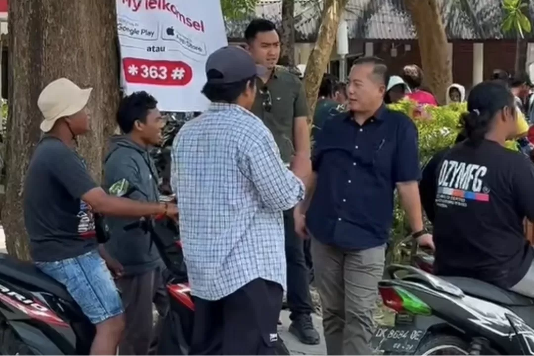 Gubernur Nusa Tenggara Barat (NTB) Lalu Muhamad Iqbal (baju biru) saat survei hotel disekitar Sirkuit Mandalika. Foto : Ist